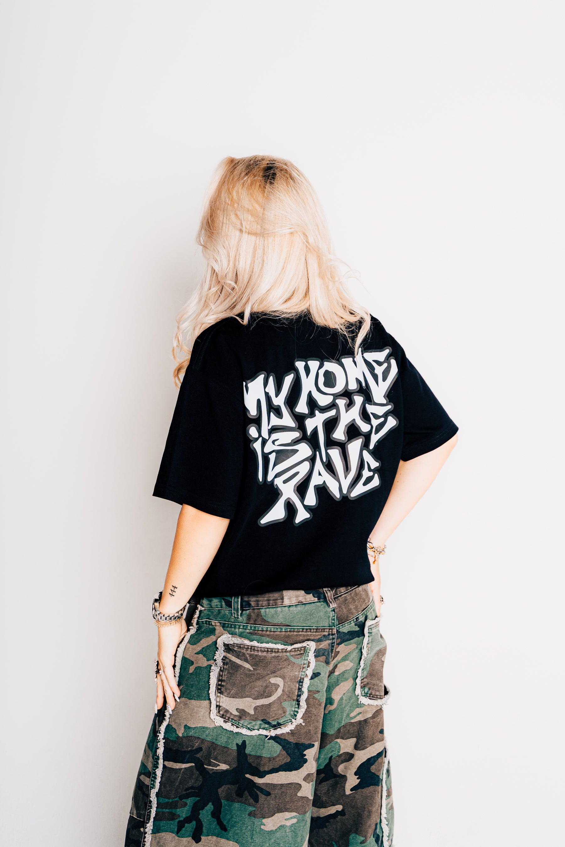 Star T-Shirt [Black]
